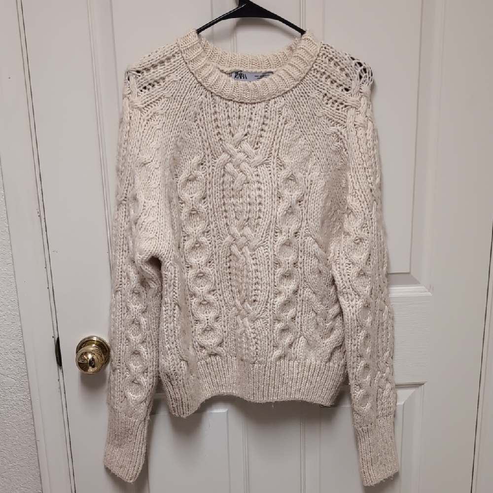 Zara Cream Cable Knit Sweater